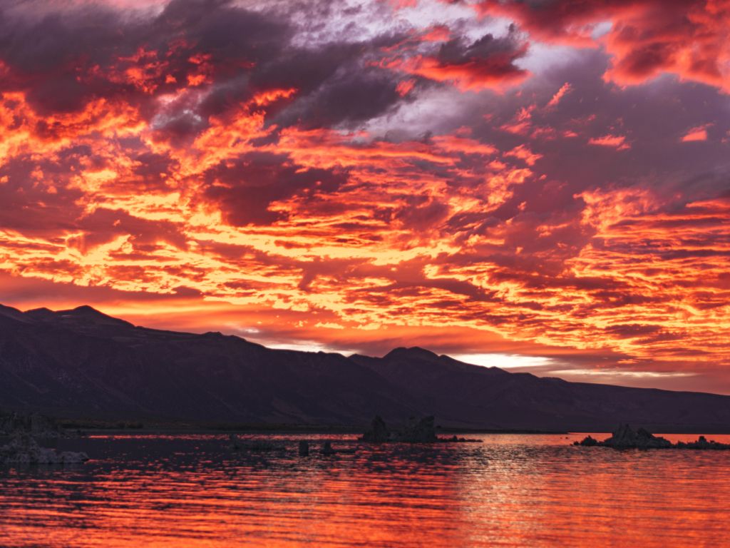 Surreal Sunset at Mono Lake California wallpaper