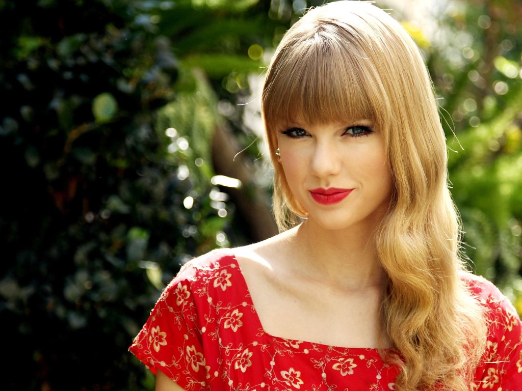 Taylor Swift 19 wallpaper