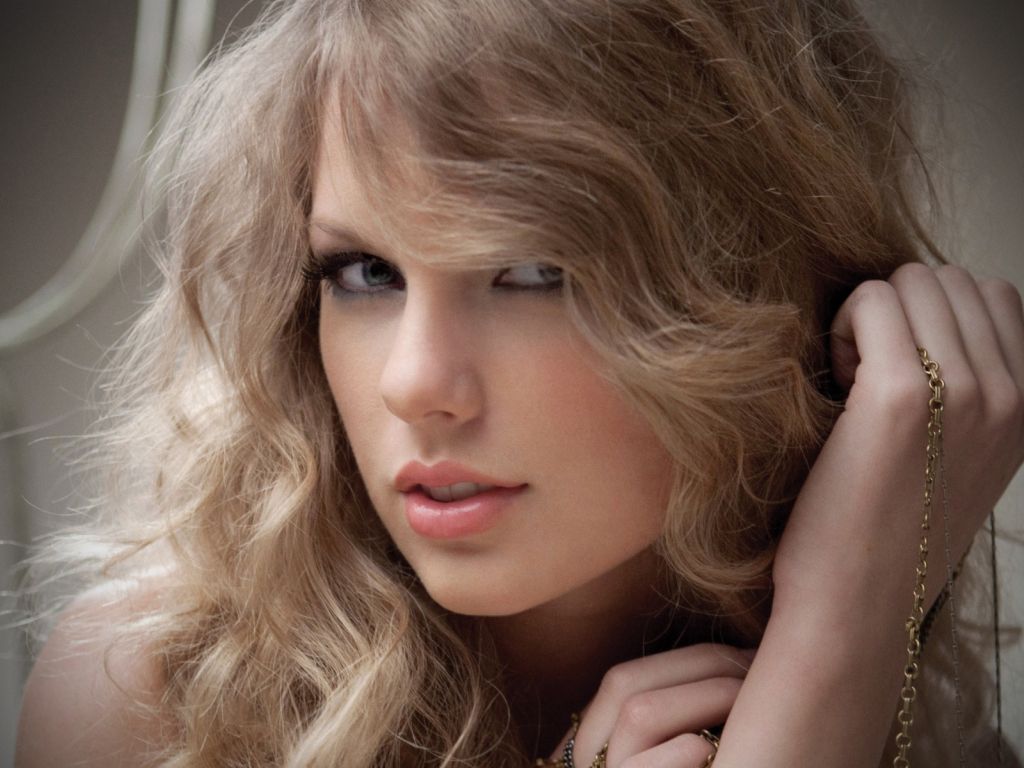 Taylor Swift 23 wallpaper