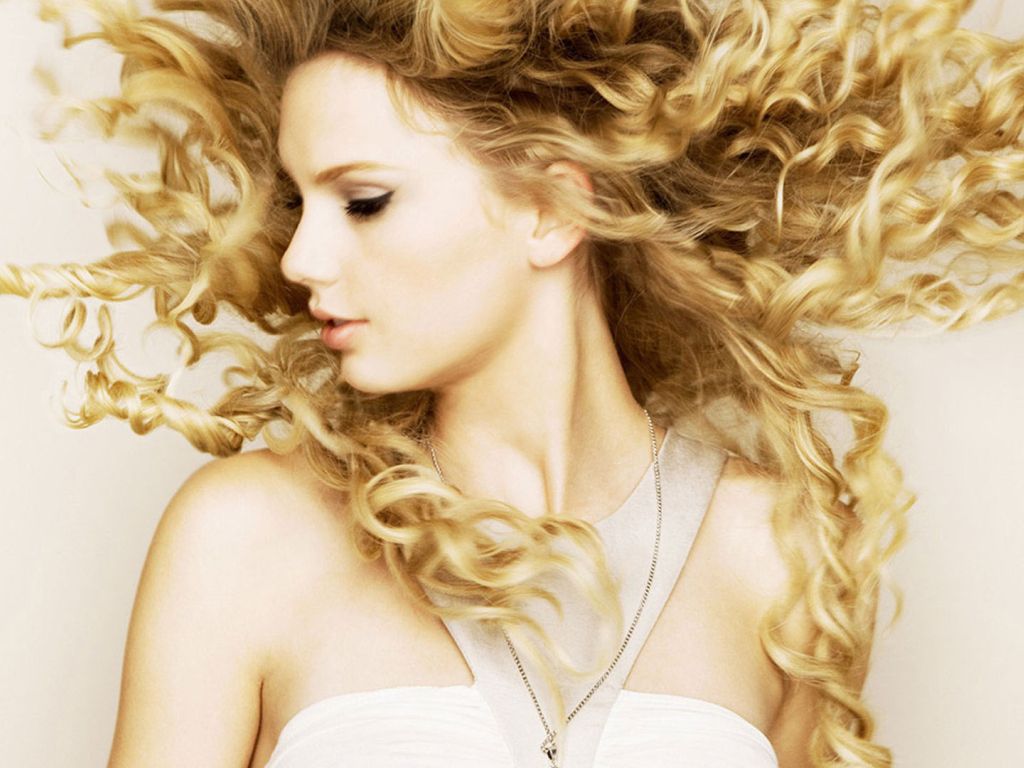 Taylor Swift Fearless Album Cover wallpaper