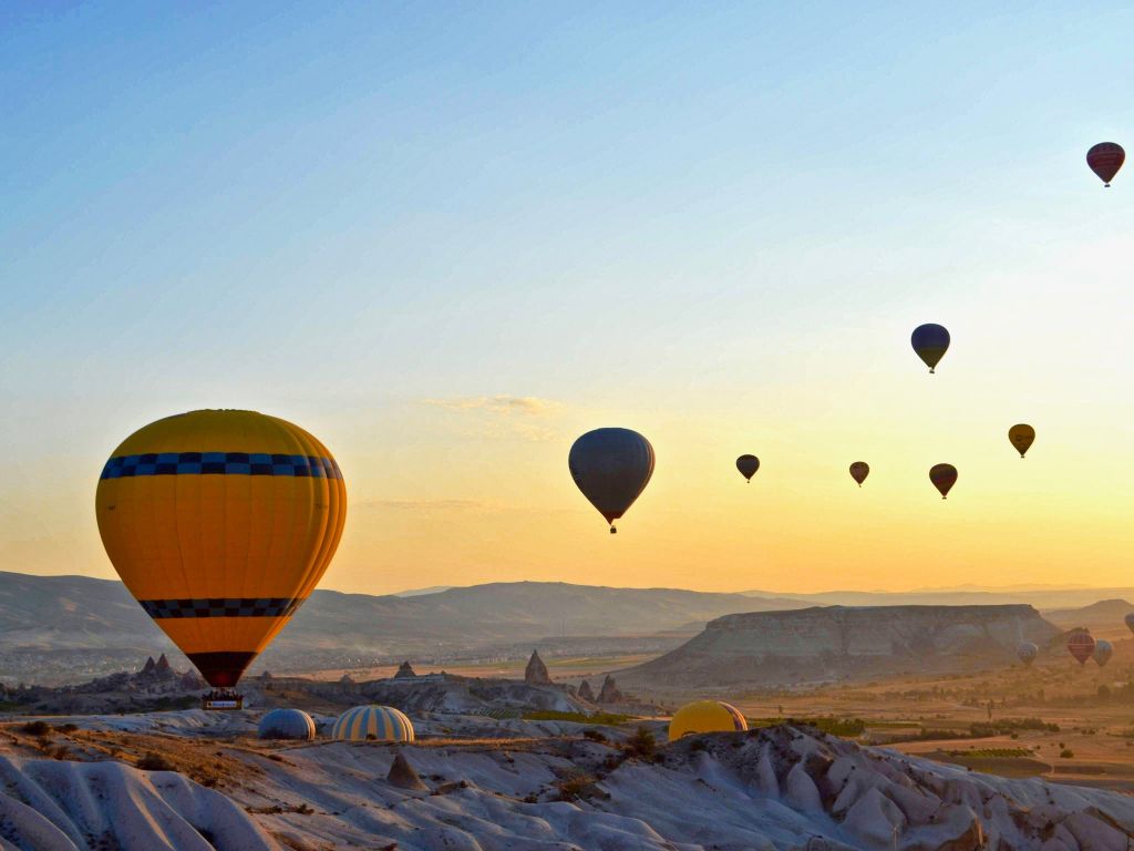 The Famous Hot Air Balloons of Cappadocia Turkey Take off for a Morning Flight August 2018 wallpaper