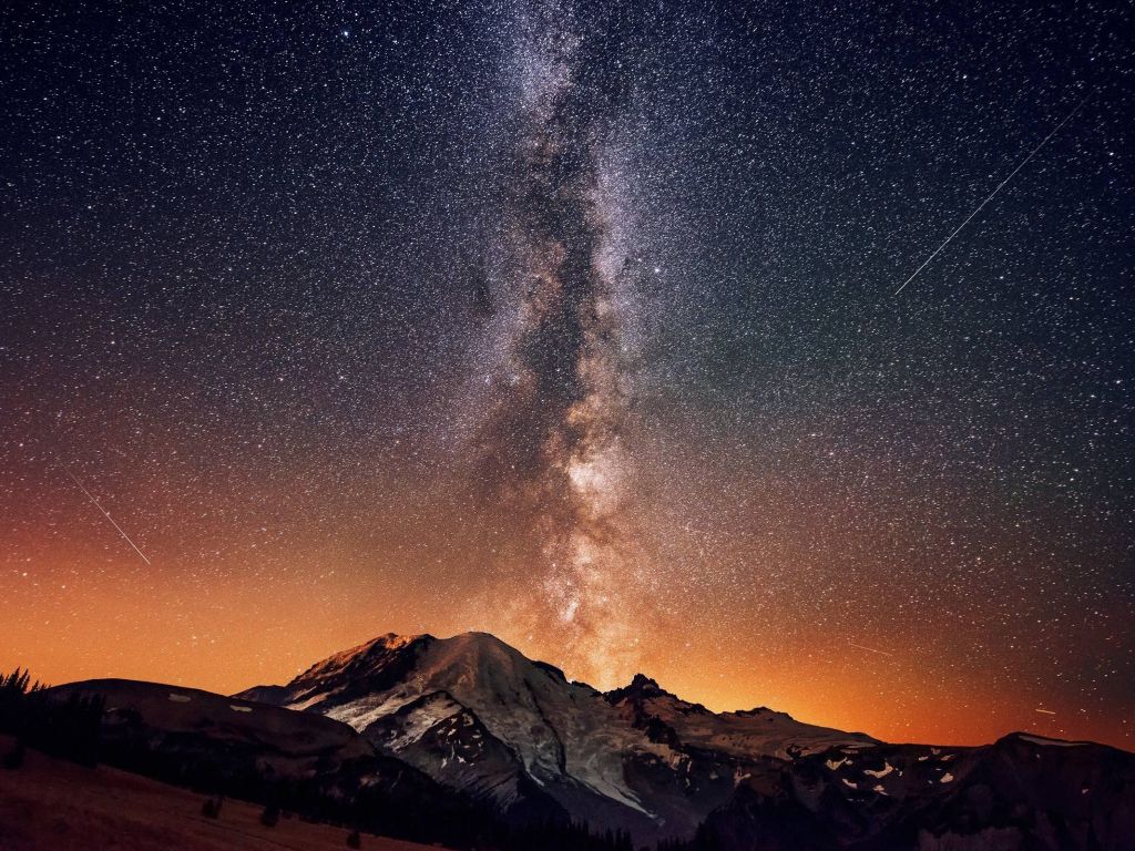 The Milky Way Seen From Mount Rainer wallpaper