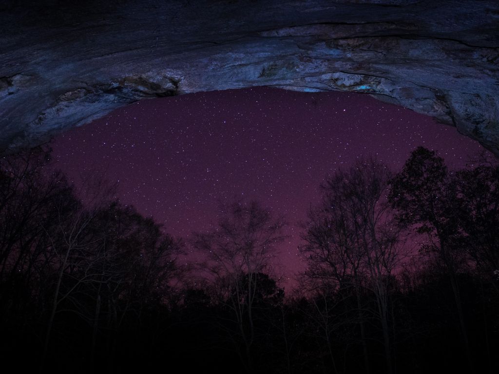 The Red River Gorge Kentucky - Star Gazing From the Eye Shaped Opening of a Natural Amphitheater wallpaper