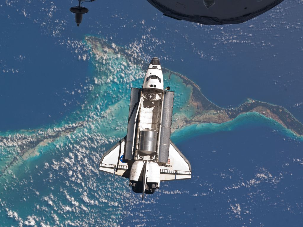 The Space Shuttle From Above wallpaper