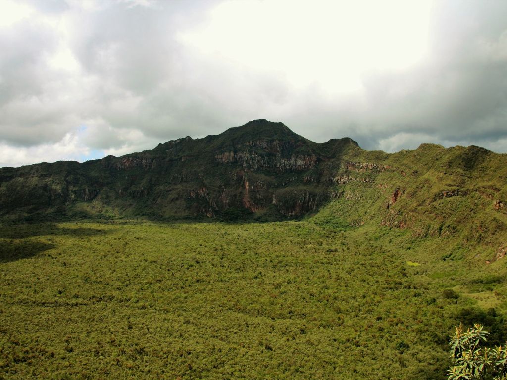 Crater of Mt Longonot Kenya wallpaper