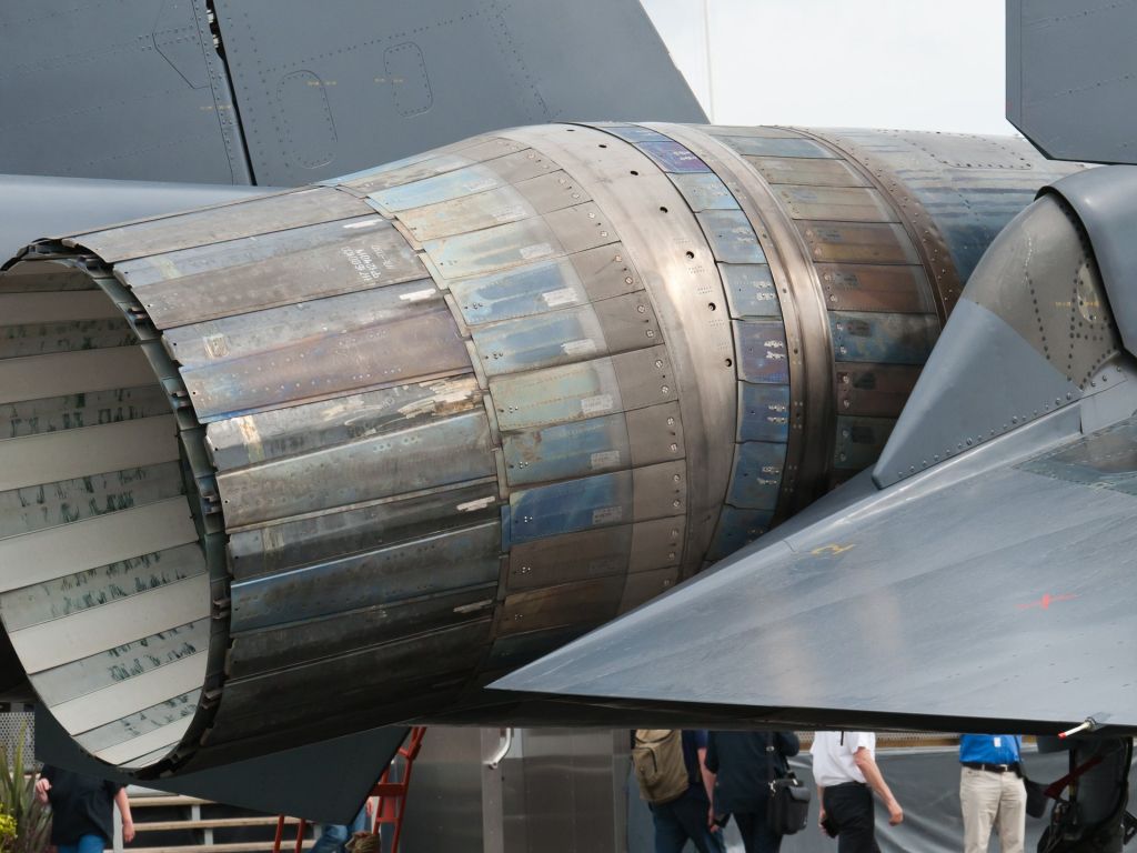 Thrust Vectoring Nozzle on a Sukhoi Su-35S wallpaper