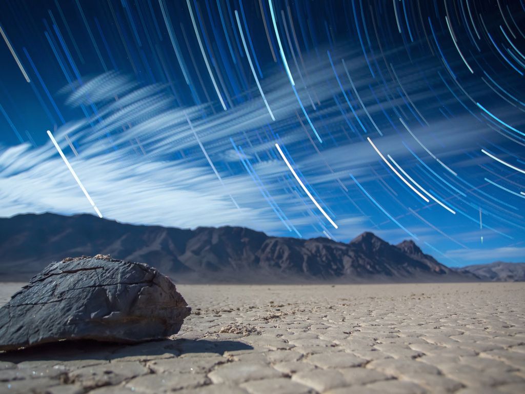Time-lapsed Stars in the Desert Sky wallpaper