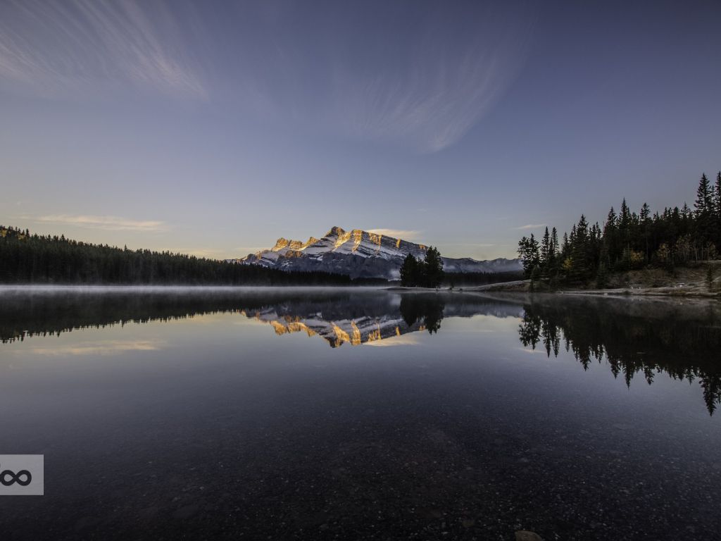 Two Jack Lake at Mount Rundle - Banff National Park Alberta wallpaper
