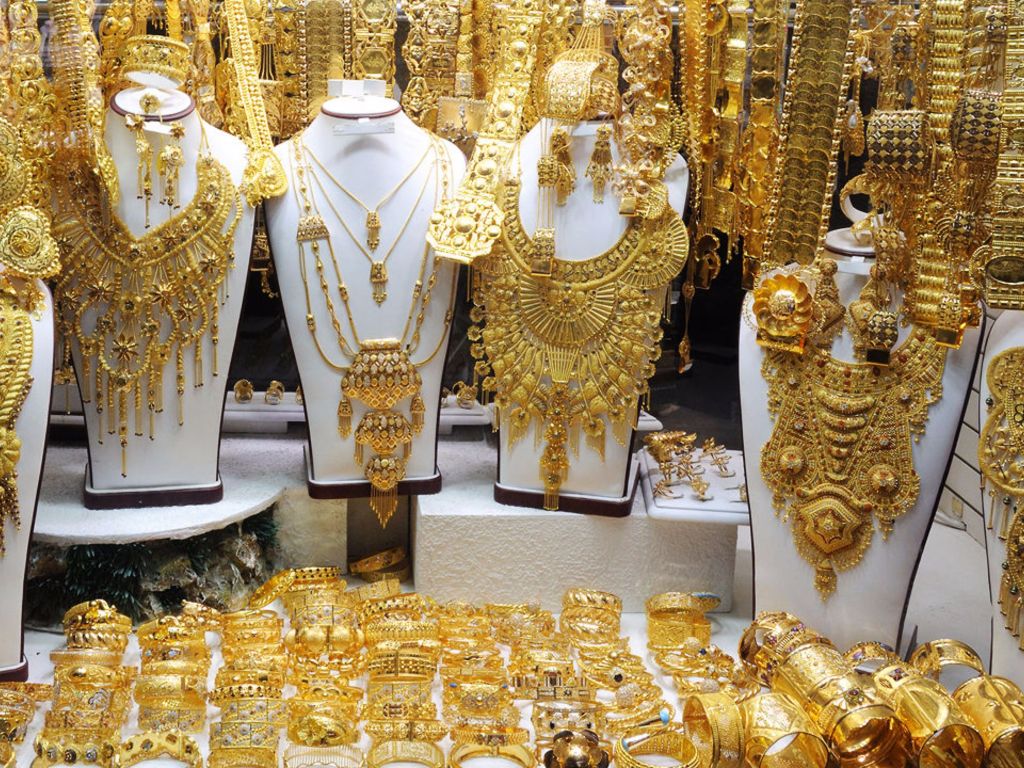 Unique Gold Dubai wallpaper