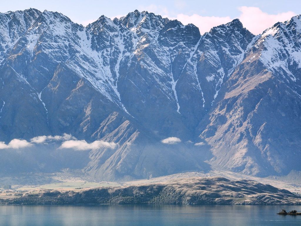 Unnamed Peaks by Lake Wakatipu wallpaper