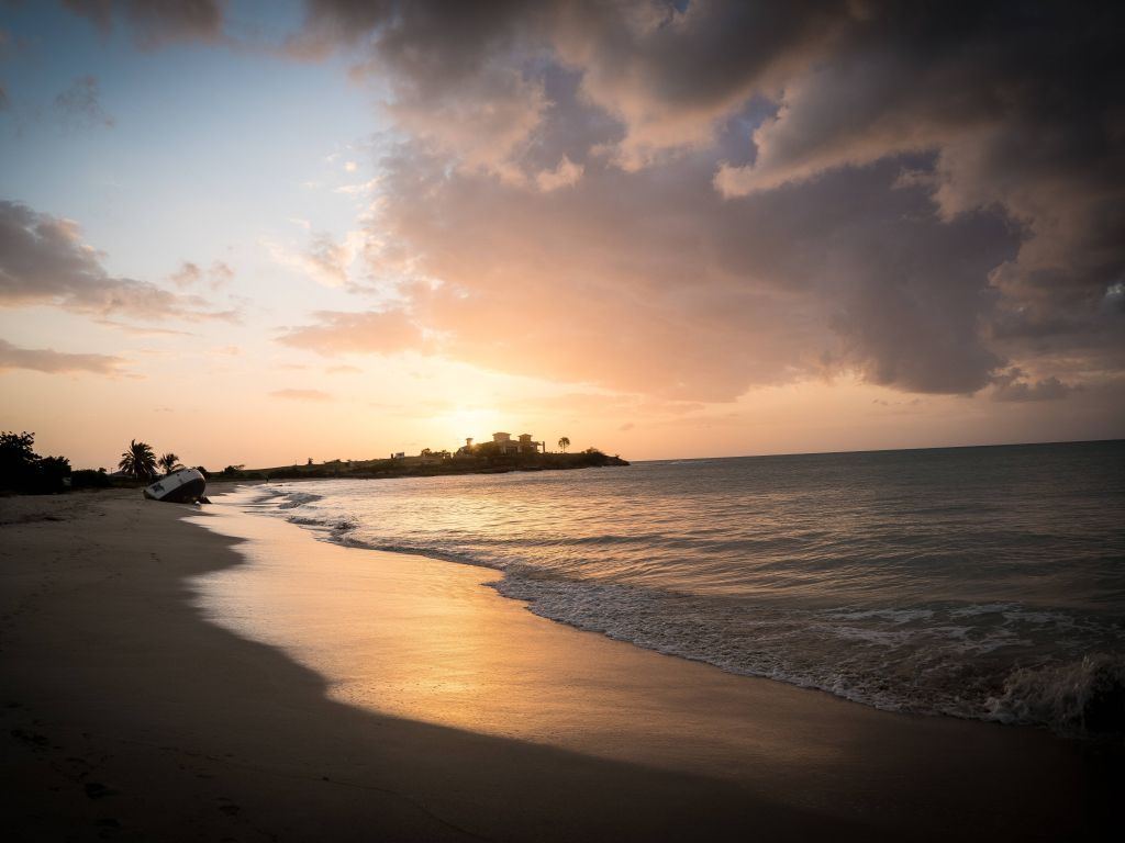 Untamed Sunset in the Caribbean wallpaper