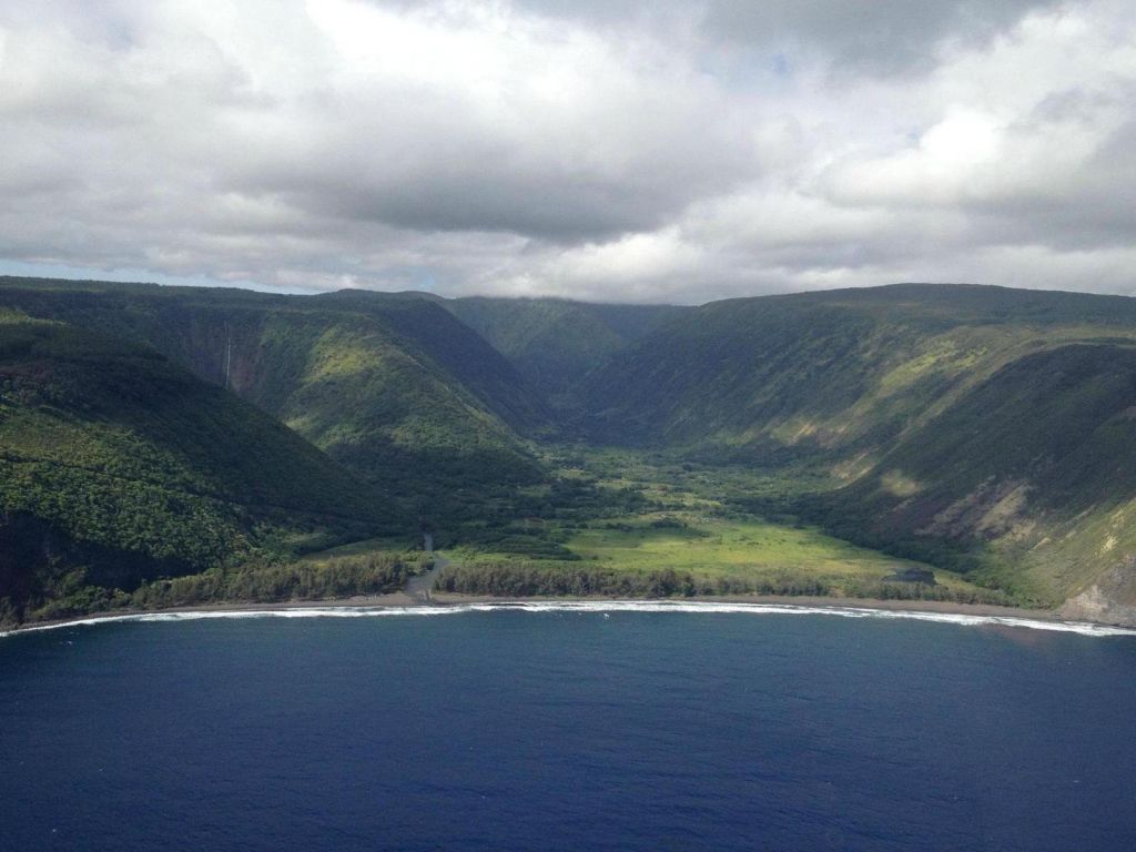 Valley in Kiluaea Kona Hawaii wallpaper