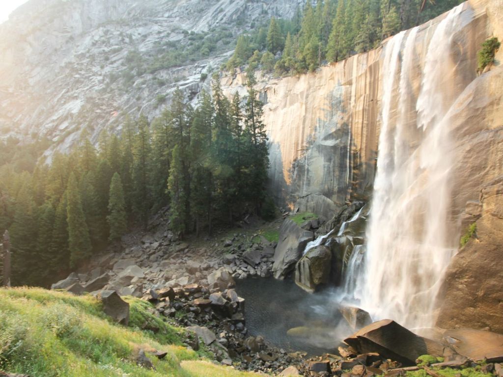 Vernal Falls Yosemite National Park California wallpaper