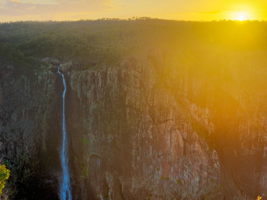 Wallaman Falls - Queensland Australia wallpaper