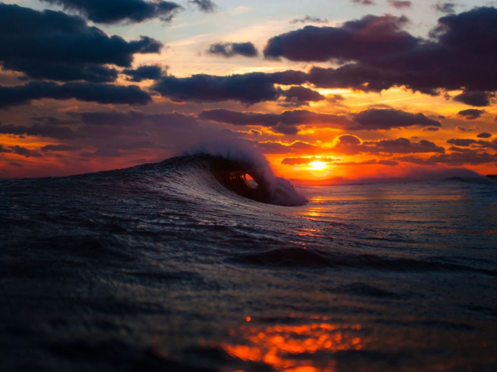Waves Crashing Sunset wallpaper