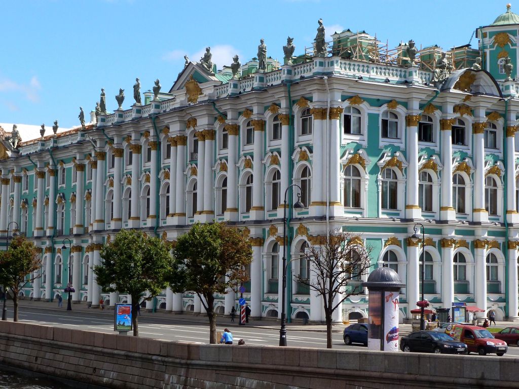 Winter Palace and Hermitage Museum wallpaper