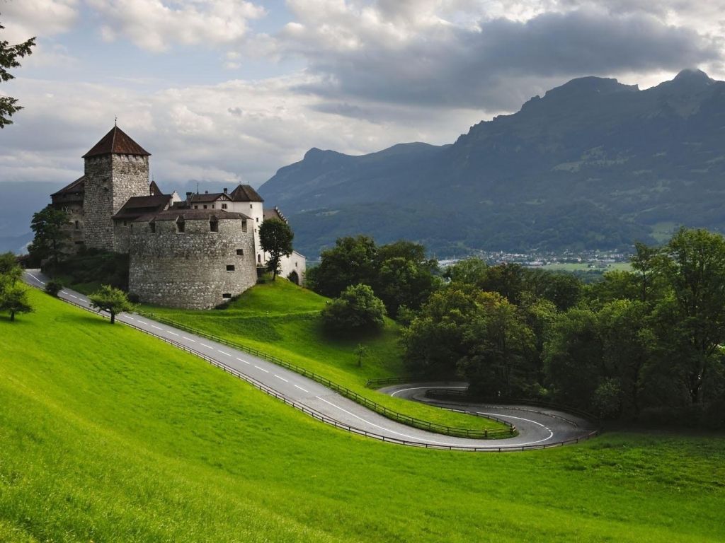 Wonderful Castle in Liechtenstein wallpaper